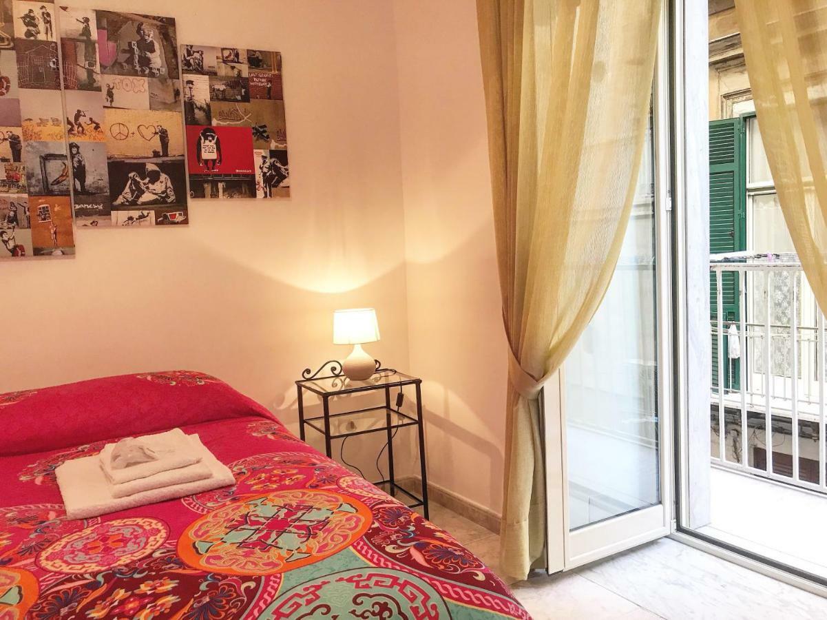 Casa G&G Pignasecca 2 Nel Cuore Di Napoli Екстер'єр фото